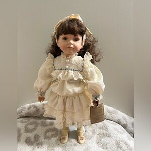 2000 Boyd’s Collection Ltd. Yesterday’s Child “Rebecca” Porcelain Doll